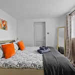 Classy Central Apartment